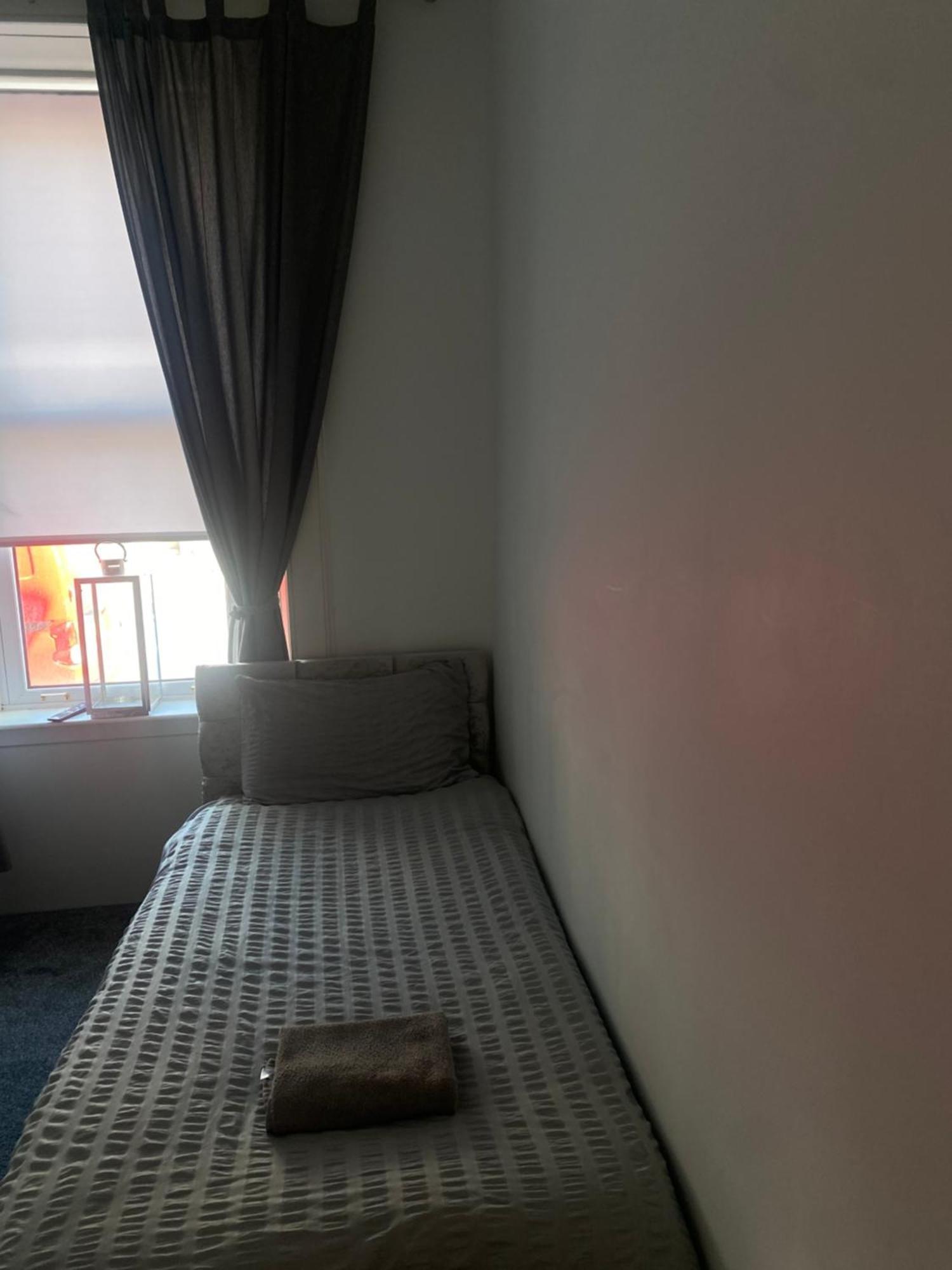 Maze Beach Getaway Apartment Ayr Ngoại thất bức ảnh